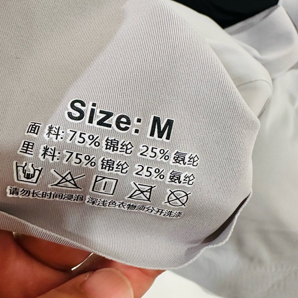 4 Pcs Silk-like seamless underwear, ladies' anti-sagging, black & gray size L. - Picture 6 of 6